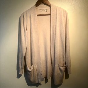 Beige Cardigan ⭐️